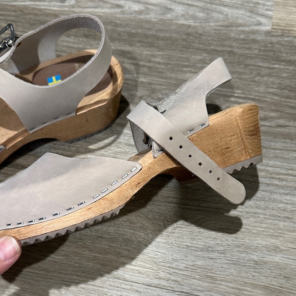 MIA Clogs - Picture 3 of 9